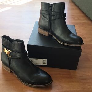 Shoemint Black Leather Ankle Bootie